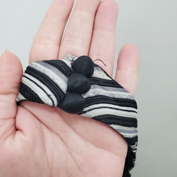 Xscape by Lawrence Kurtz‎ Women's 90s Black Silver Metallic Stripe Halter Top 8 - Picture 3 of 6